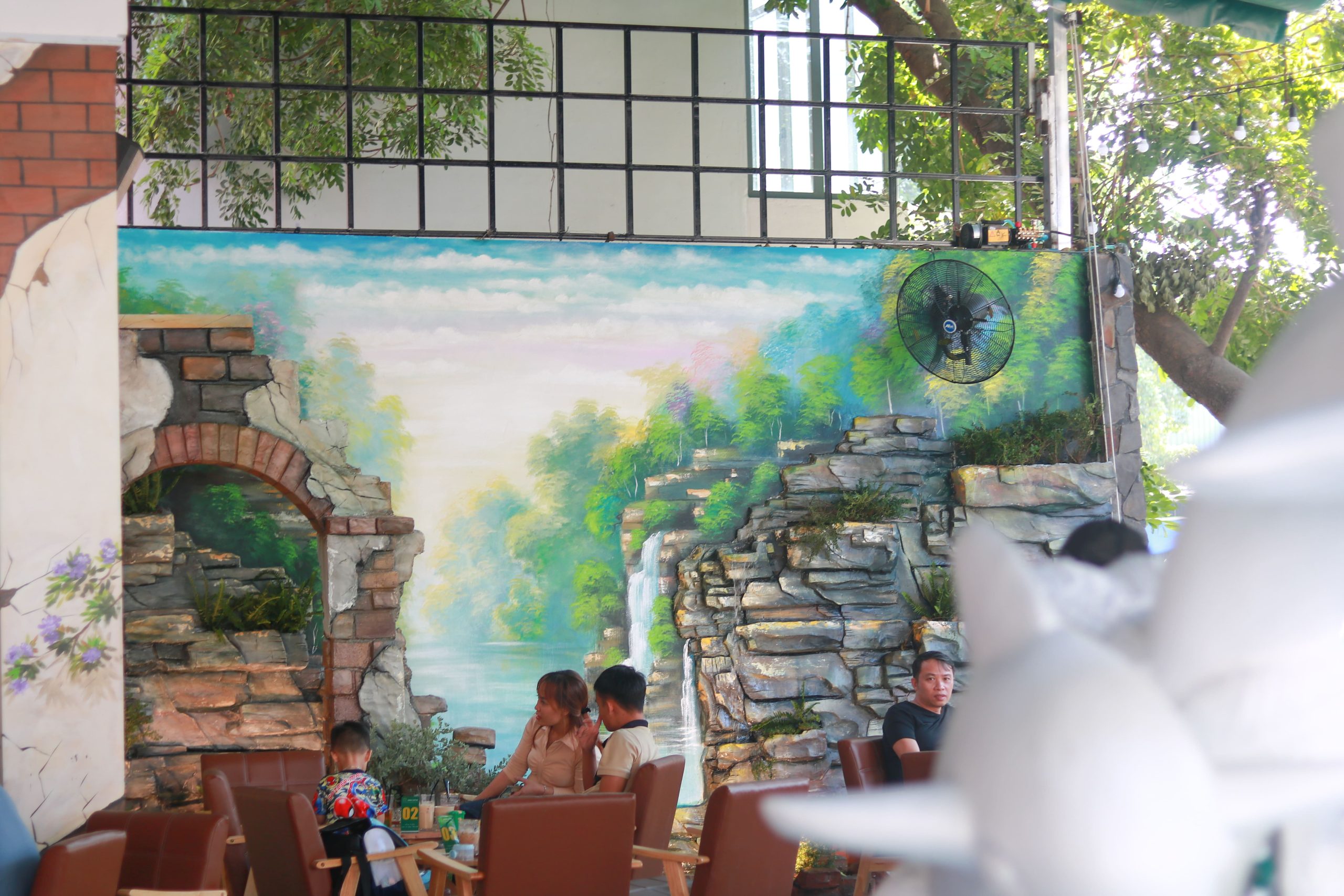 thiết kế thi công quán cafe