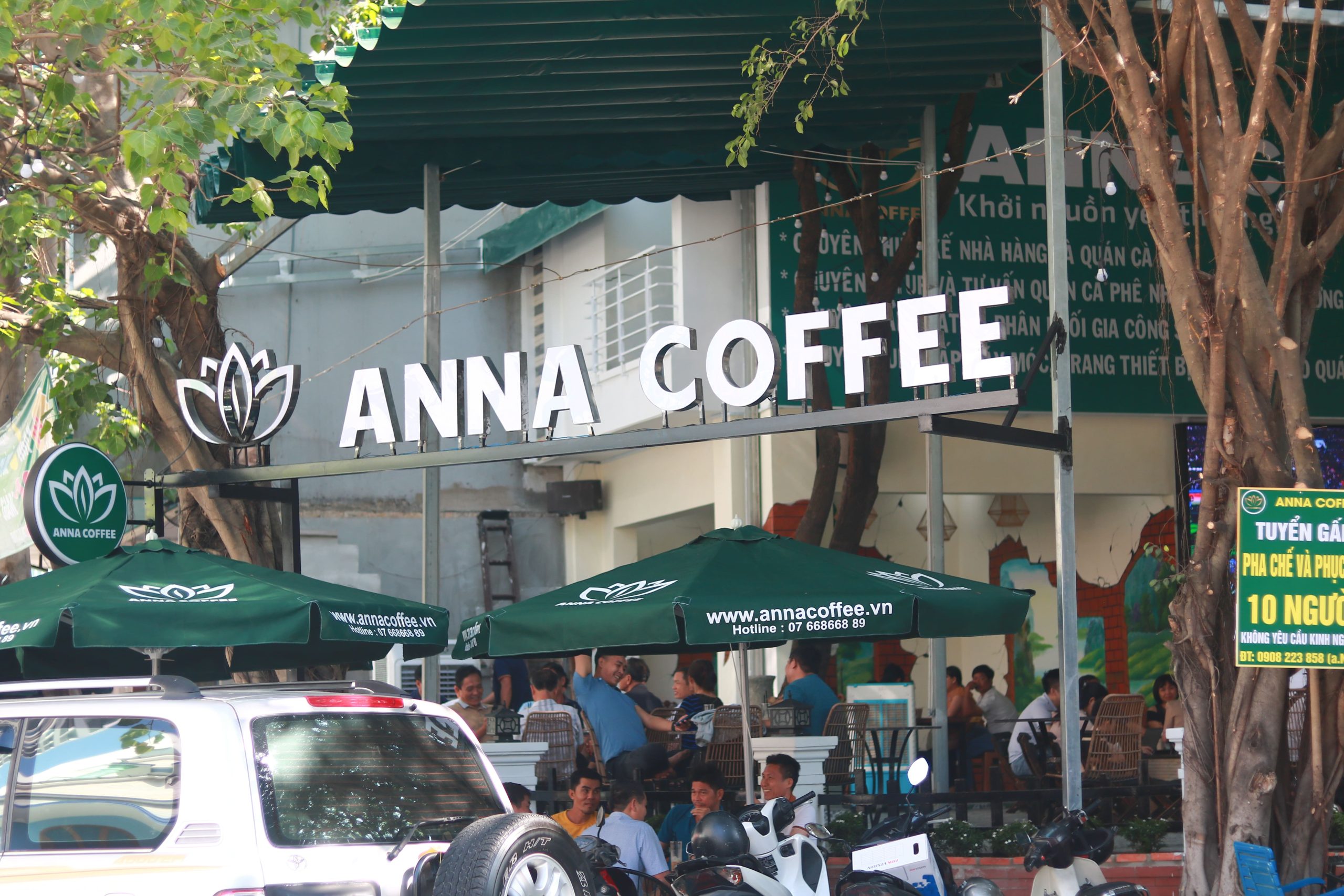 thiết kế thi công quán cafe