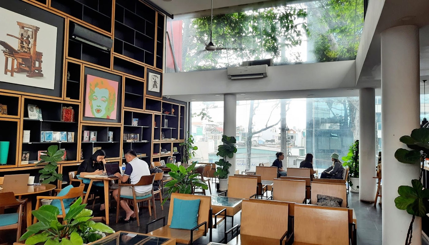 thiết kế quán cafe sách