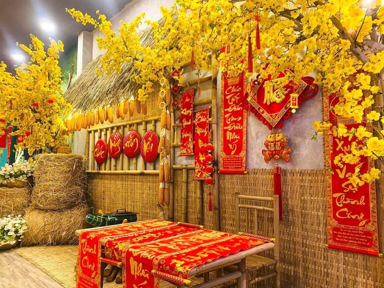 trang trí tết quán cafe