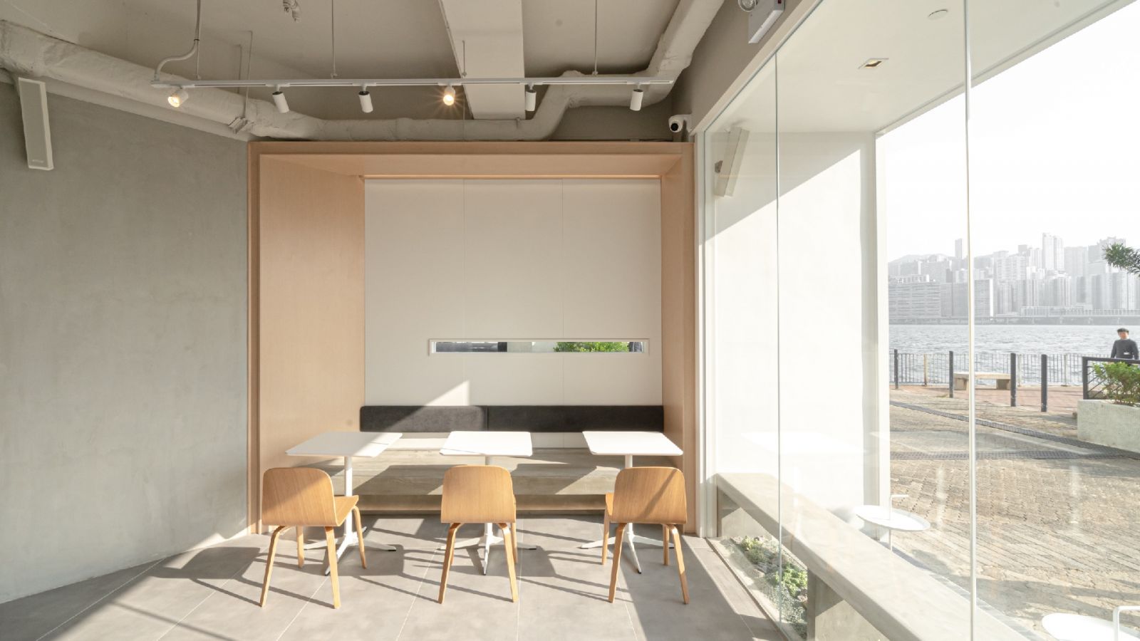 thiết kế quán cafe 2 mặt tiền